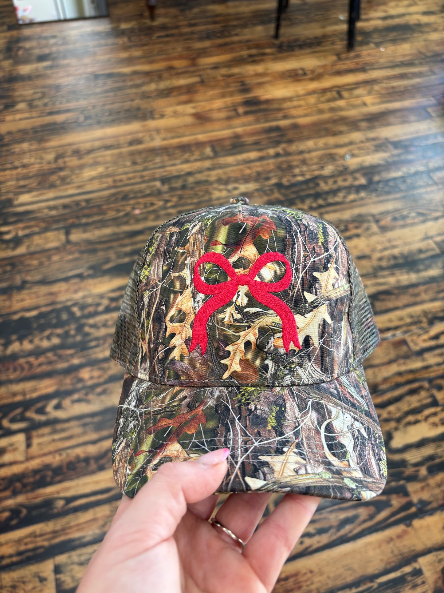 Mistletoe Camo Cap