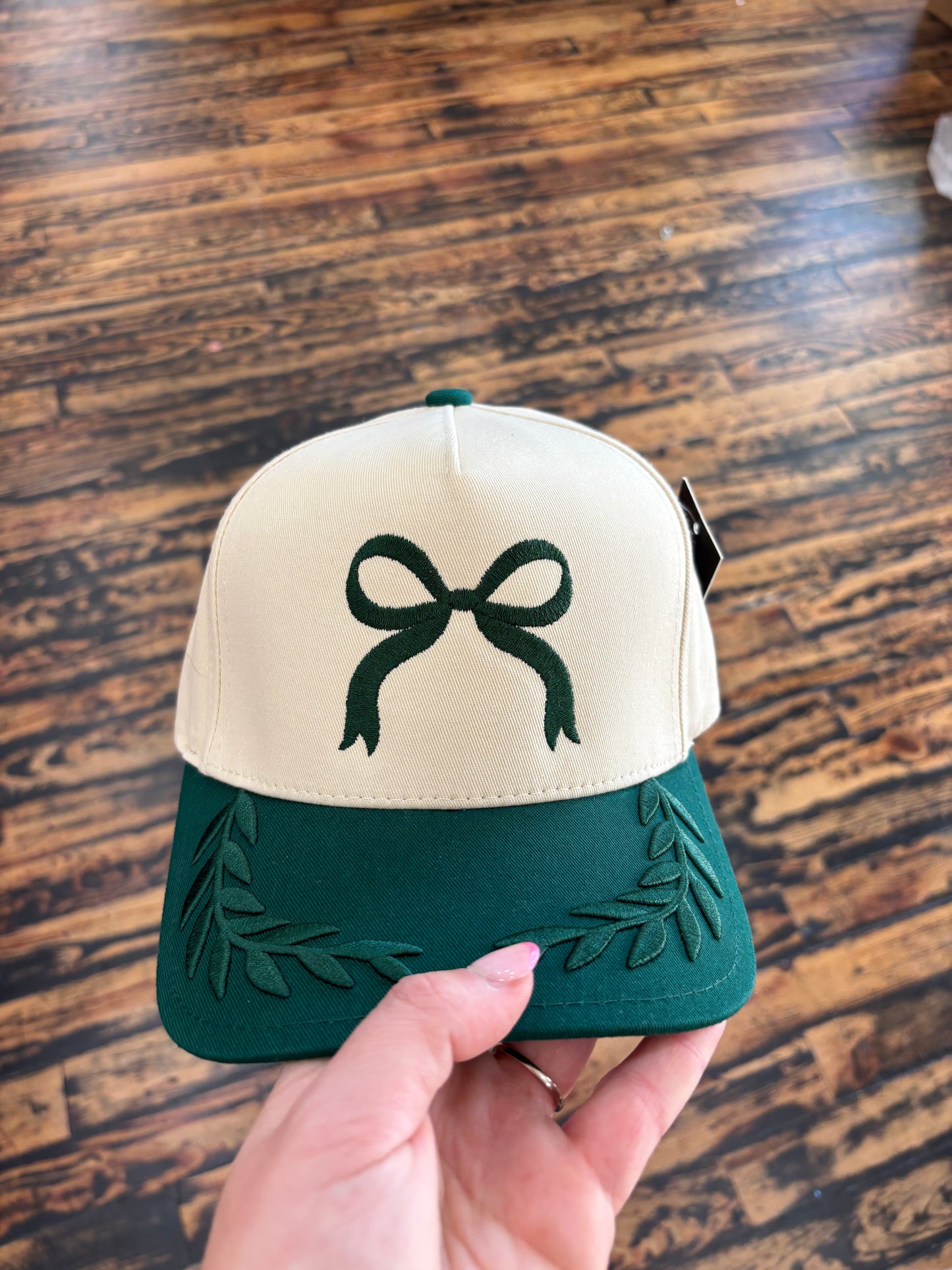 Mistletoe Green Cap