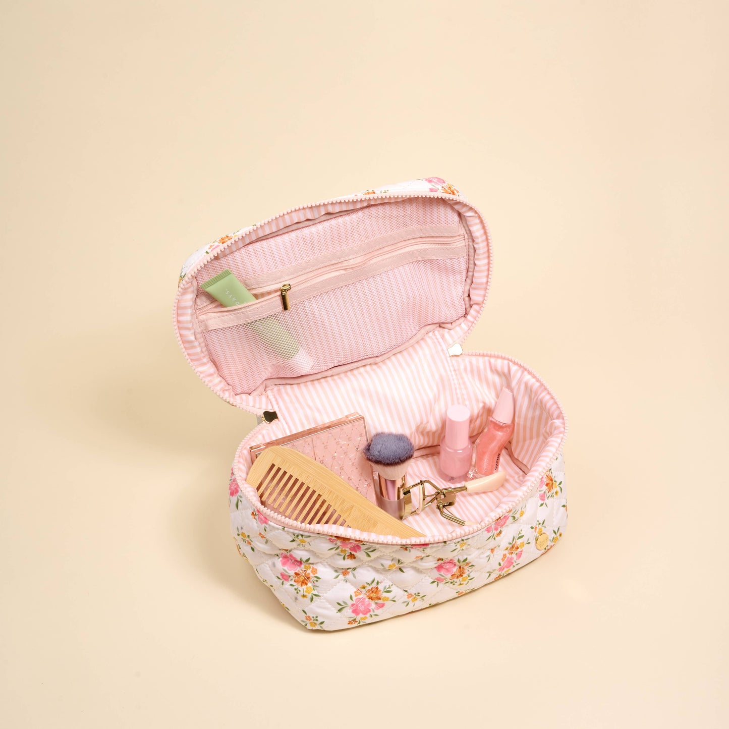 Glam & Go Quilted Cosmetic Bag–Endless Daydream Cream