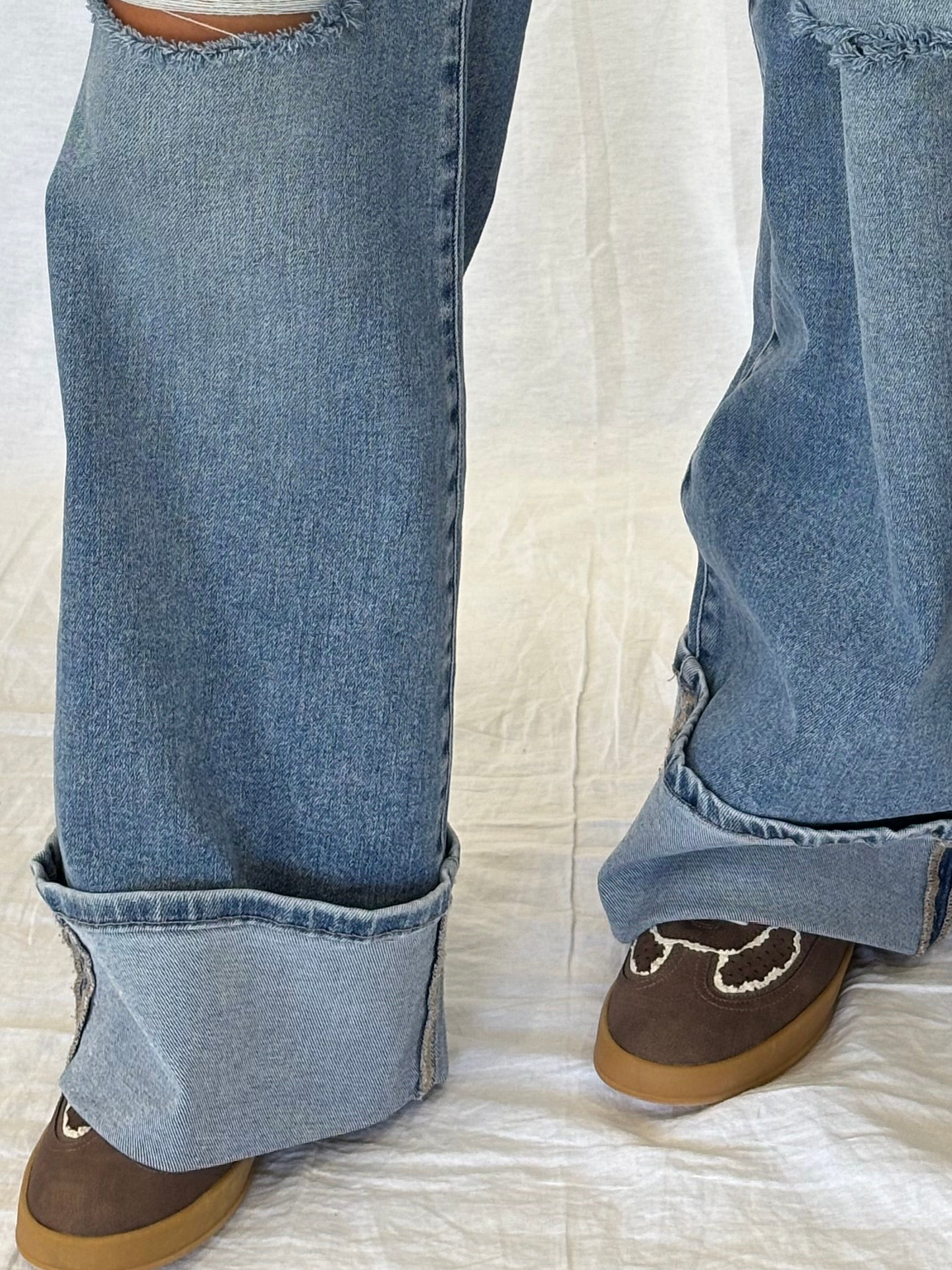 Elenor Chocolate Brown Sneakers