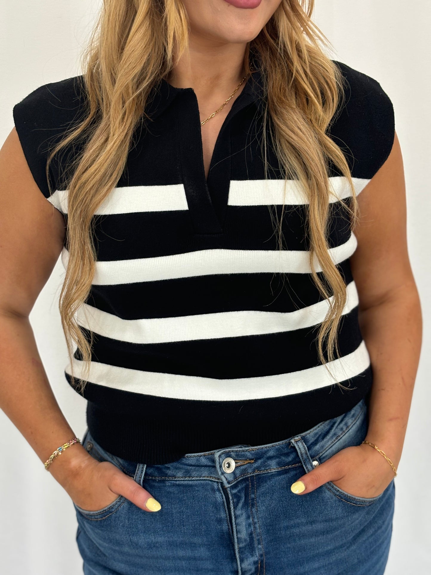 Little Italy sleeveless sweater Top