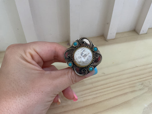 The Santa Fe Pearl Statement Ring